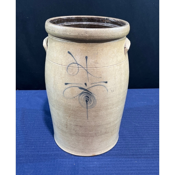 4 Gallon Bee Sting Stoneware Butter Churn Croc 15.5H 9.5Diameter