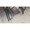 Image 7 : Vintage Raymond MF'G CO. of Guelph Sewing Machine and Table 34 W, 18 D, 31 T 