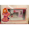 Image 2 : Kimmy's Mini Sewing Machine & Strawberry Shortcake's Berry Garden House/ Gazebo Toy