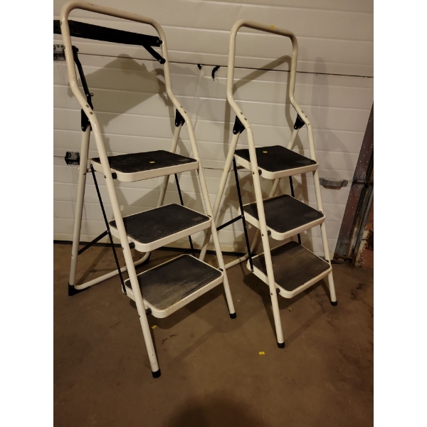 2 Household Step Ladders - 1 Has Tray