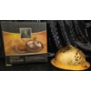 Image 3 : Decorative Pillows and Gilded Serving Set