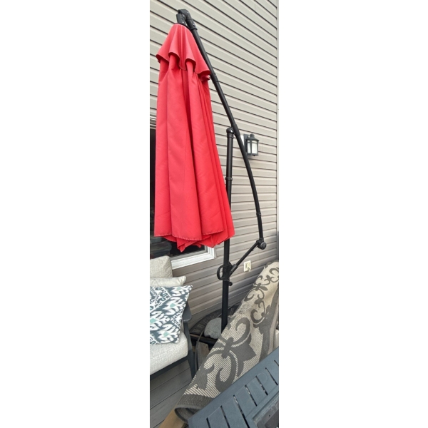 10 ft Red Cantilever Patio Umbrella - Needs A Weighted Base 