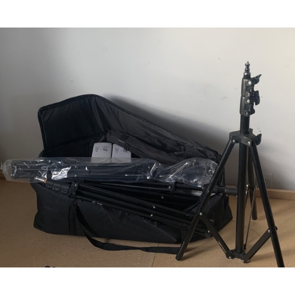 Assorted Tripods & Photo Lights 