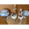 Image 2 : Winding Music Box Duo w/ Goebel Hummel Figurines 7T