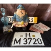 Image 5 : Vintage 3D Resin Animated Police Cop w/ Assorted License Plates & Decantor