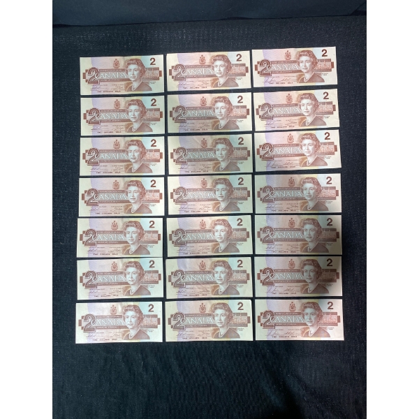 16 Canada $2 Banknotes, 1986 Issue, EG0856473 Series, Uncirculated Condition