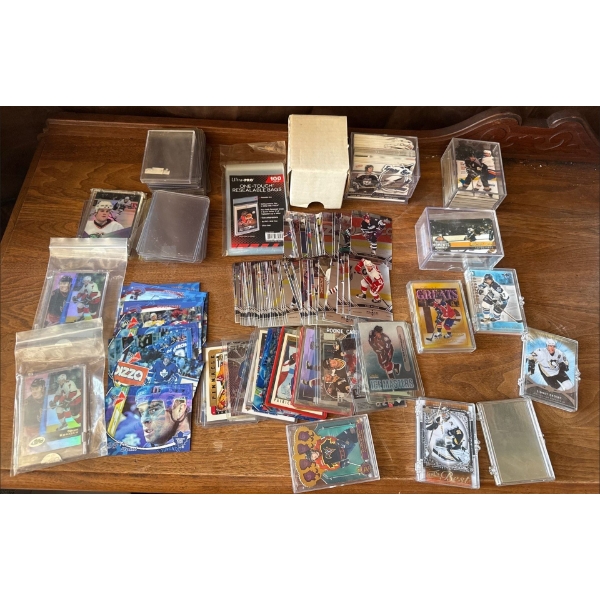 Large Collection of Hockey Cards - Upper Deck, Black Diamond, O Pee Chee, Mastercard, More