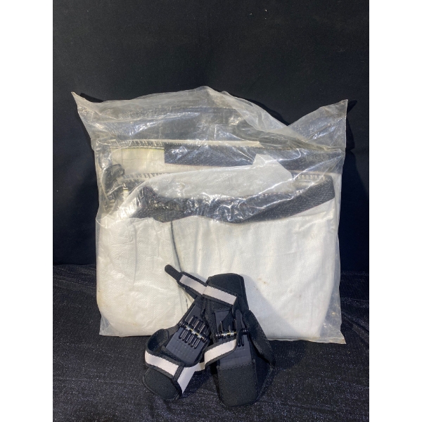 Knee Braces & Tarp