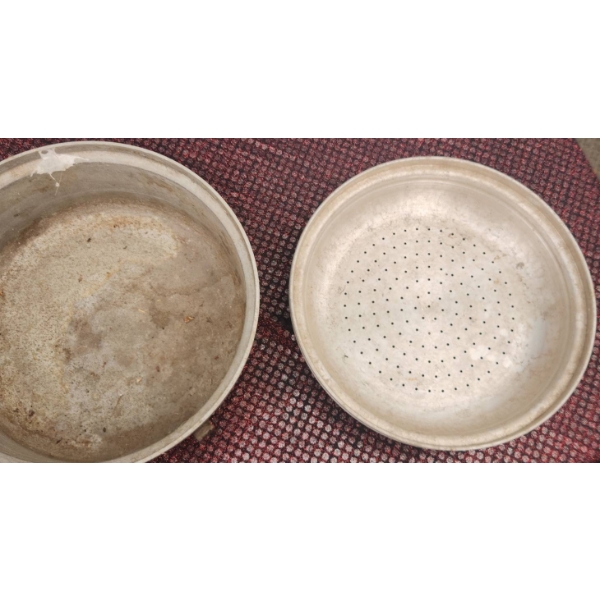 Aluminum Bakeware and Kitchen Utensils