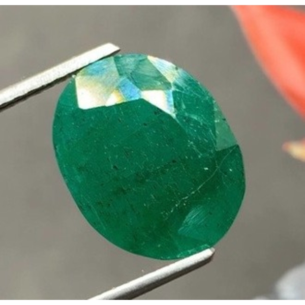 5.7 ct Certified Emerald gemstone ($11,400 Appraisal)