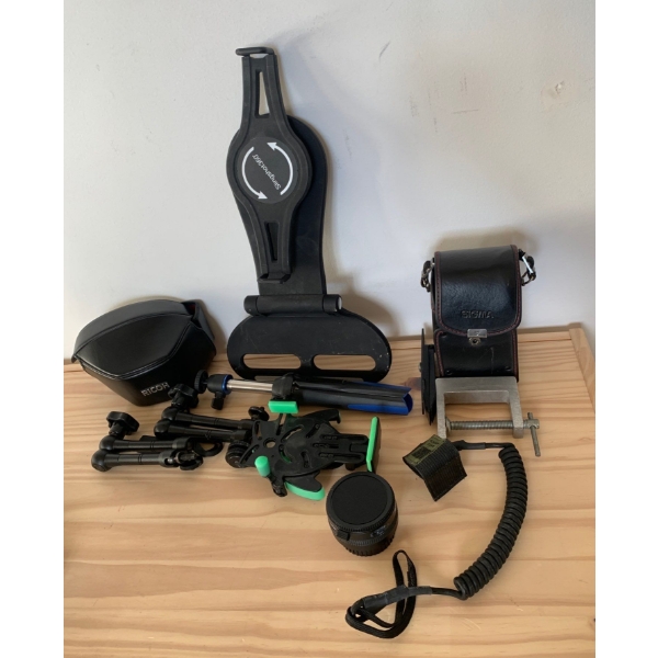 Pro Master Spectrum 7 MC2XARK Lens w/ Assorted Camera Accessories