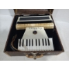 Image 2 : Cellini Accordion L584/42 w/ Case 16 W, 16 D, 7.5 T (When Flat)