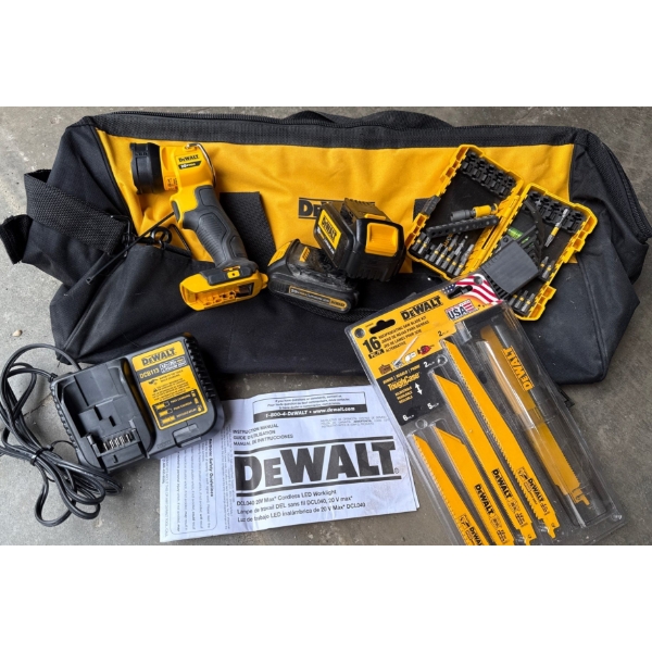 New Dewalt Power Pack- 2 Lithium Ion 20V Batts Charger Work Lamp Duffle Bag & More