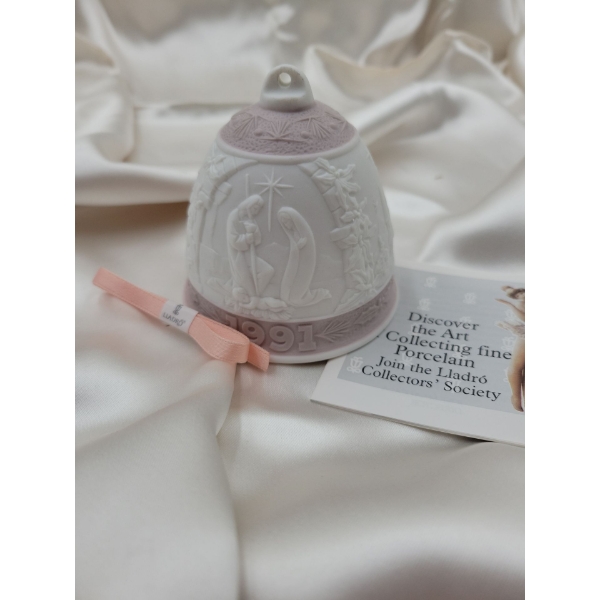 LLADRO Porcelain - 1991 Christmas Bell 3.5T