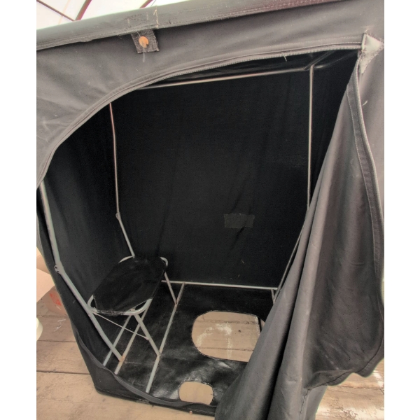 Portable Black IEC Ice Fishing Tents with Folding Stool 