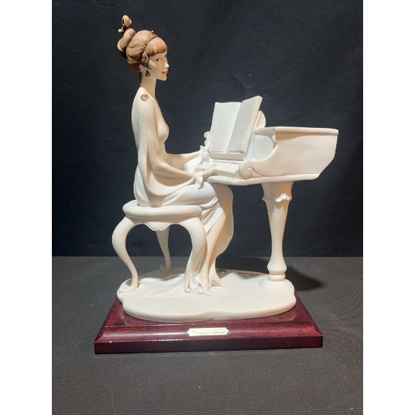 Giuseppe Armani Florence Lady at Piano Figurine