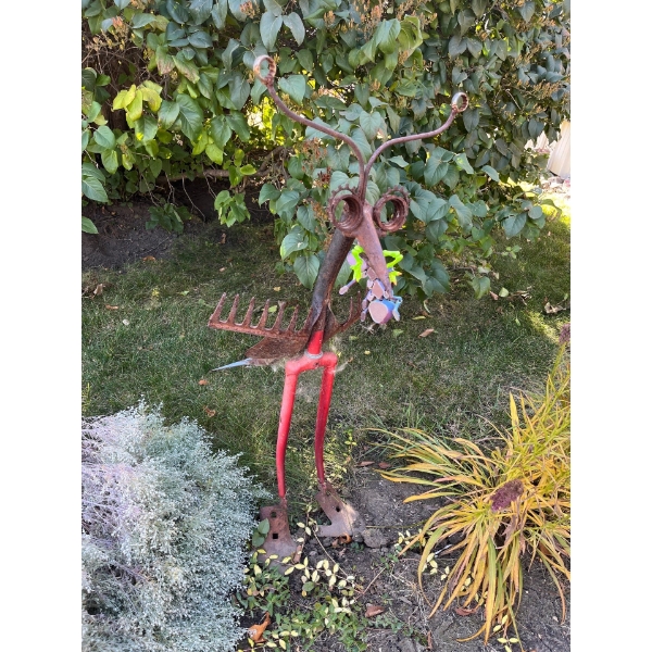 Short Yard bird Folk Art locally crafted in Alberta