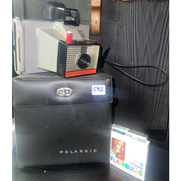 Vintage Poleroid Camera w/ Travel Case & Accessories