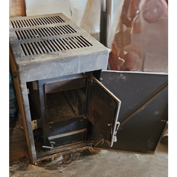 Work Shop Heater- Sears Automatic Wood Burning Circulator- 32 W, 19 D, 34 T 