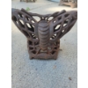 Image 4 : 3 Cast Iron Garden Ornaments - Butterflies 10T