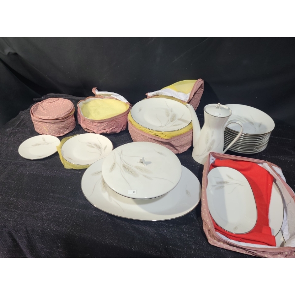 Rosenthal Porcelain Dinner Set