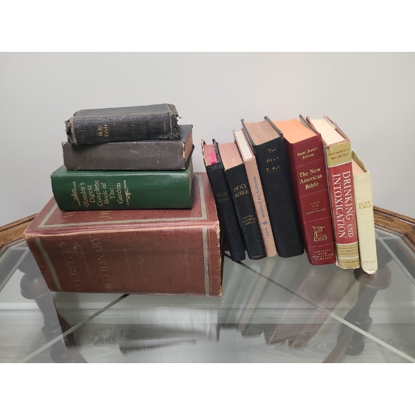 Vintage bibles and other miscellaneous old books 