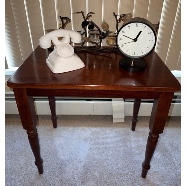 Mahogany End Table w/ Assorted Decor- Desk Clock Faux Landline Phone & More 22x14x21