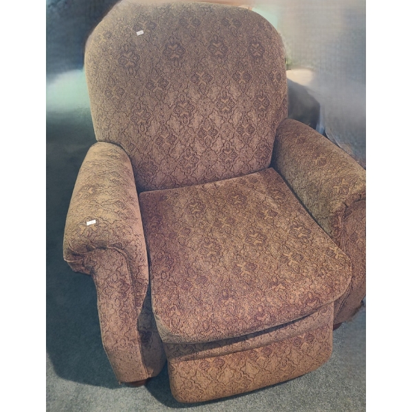 Recliner Chair 39 W, 31 D, 38 T 