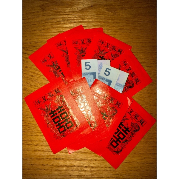 10 Mystery Chinese New Year Fortune Envelopes Containing Vintage Canadian Banknotes  