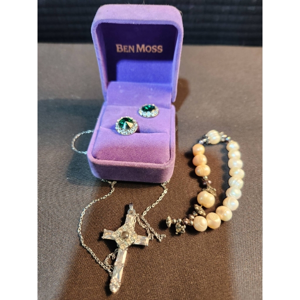 Emerald Look Earrings in Ben Moss Box with Cross Pendant and Freshwater Pearls Strand
