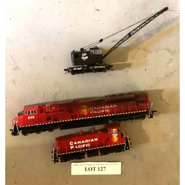 Model Diecast Canadian Pacific Locomotive 9120, 1298 & Crane 414212