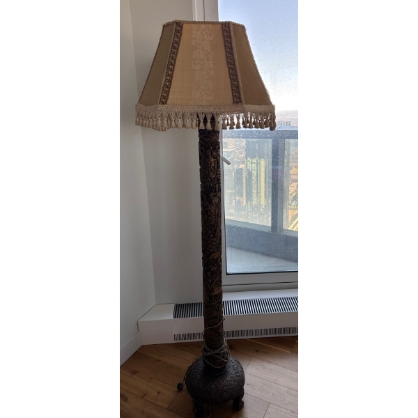 Stunning Hand Carved Myrtle Wood Floor Lamp w/ Tasseled Shade 69T