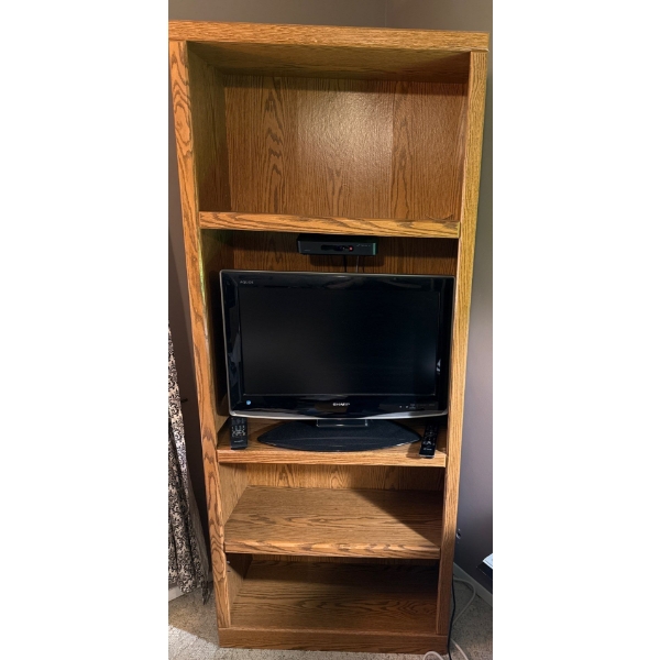 Entertainment Shelf w/ 26" SHARP Television Mo.GDS-001