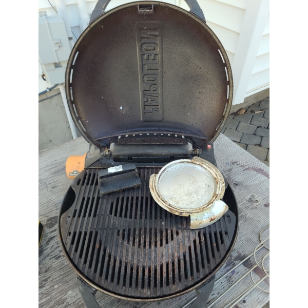 Napoleon Travel Q Model TQ3225 Grill 