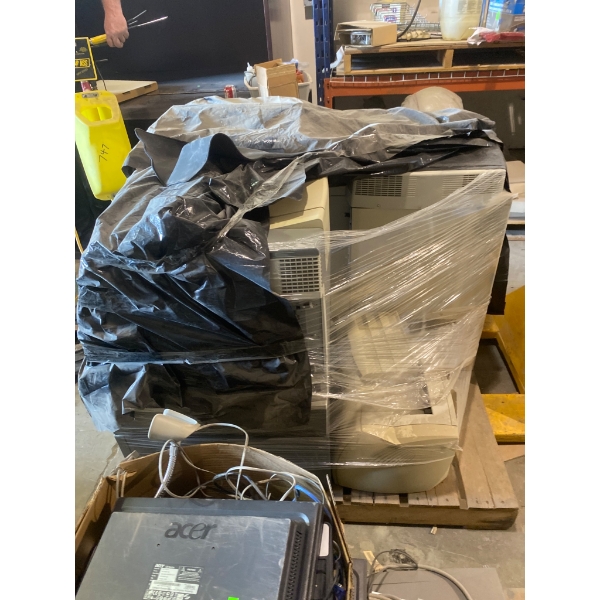 Pallet of HP Color LaserJet 5550dtn Printers