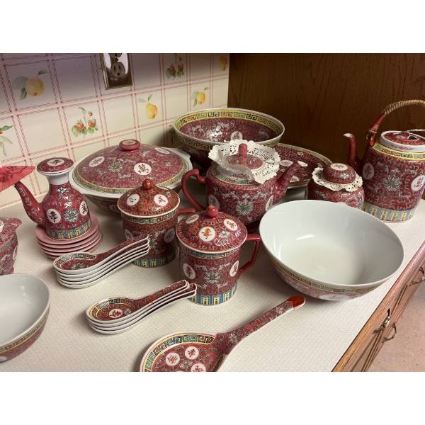 Chinese Family Rose Enameled Porcelain dish set with  Early 20th Century include coffee, pot, tea, p