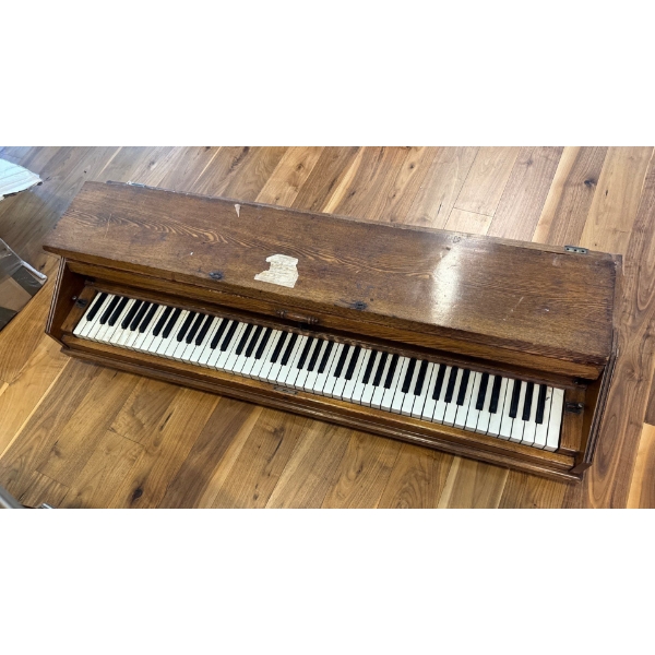Antique Harmonium 44L
