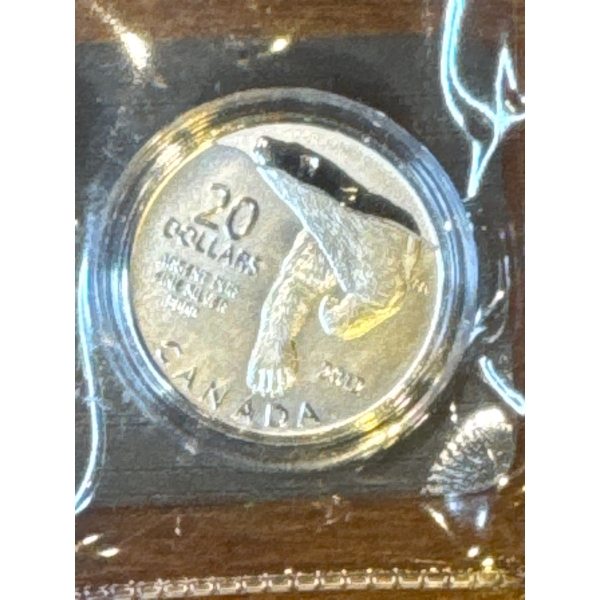 2011 Polar Bear $20 Silver Coin 7.96g .9999 Fine Silver