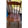 Image 4 : Wood table and chairs  43"diameter