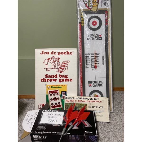 Vintage Outdoor Games Original lawn Darts Sand Bag Throw Table Top Curling & Horse Shoes