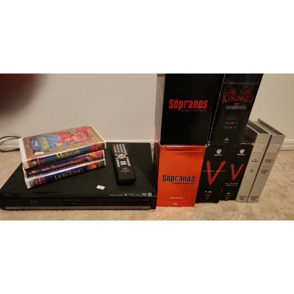 Magnasonic Blueray Player NB530MGX with Remote, Small Selection of VHS Tapes 