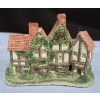 Image 1 : Hand Carving 'Apothecary's Shop' By David Winter 
