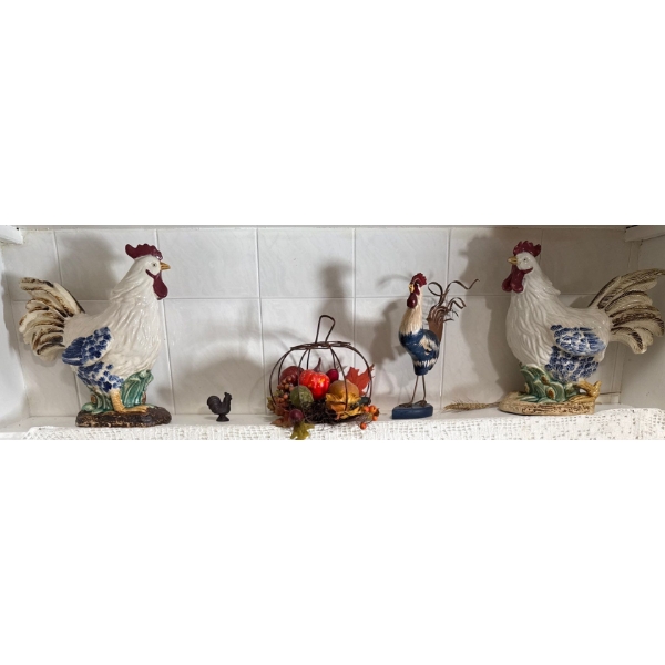 Hand Carved Kitchen Rooster w/ Fall Themed Decor & more 12T