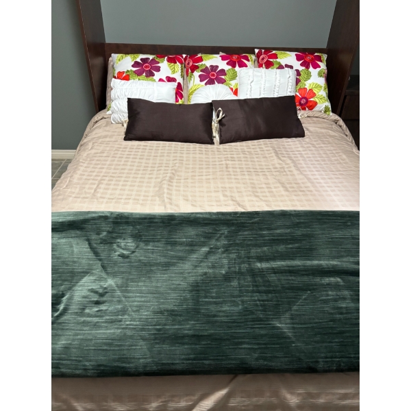 Floral and Solid Accent Bedding Set, 8 Pieces, Bedding Only