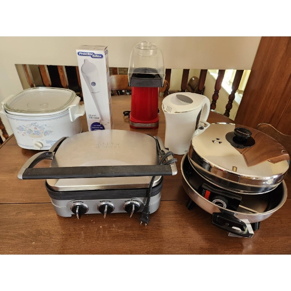 Small Appliances: Crockpot, Blender, Popcorn Maker, Griddle, Kettle, and Electric Pan