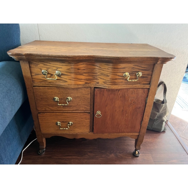 Antique Oak Dresser with 3 Drawers and Cabinet, Ornate Brass Pulls from the late 19th to early 20th 