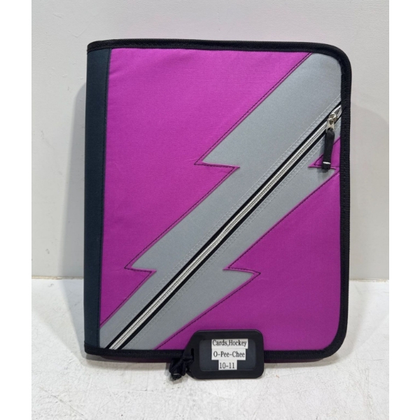 Binder of O-Pee-Chee 10-11 Hockey Cards