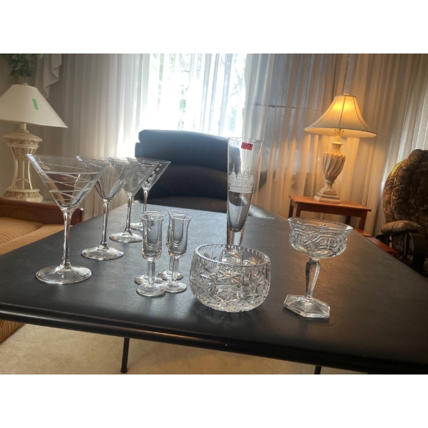 Martini Glasses (4), Beer Glass (1), Liquor Glasses (4), Crystal Champagne Glass (1), Crystal Candy 
