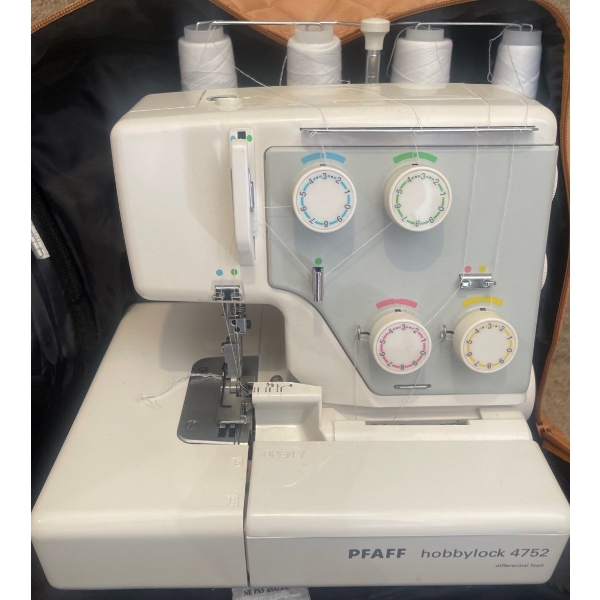 PFAFF Hobbylock 4752 Serger 
