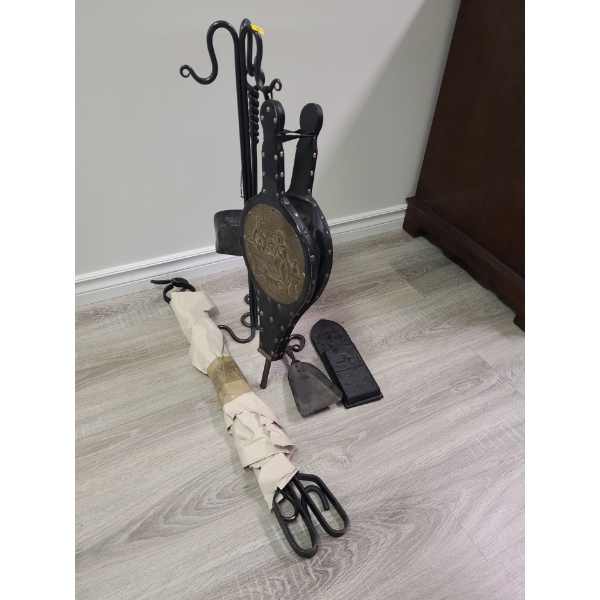 Fireplace accessories (bellows, tongs, stand)